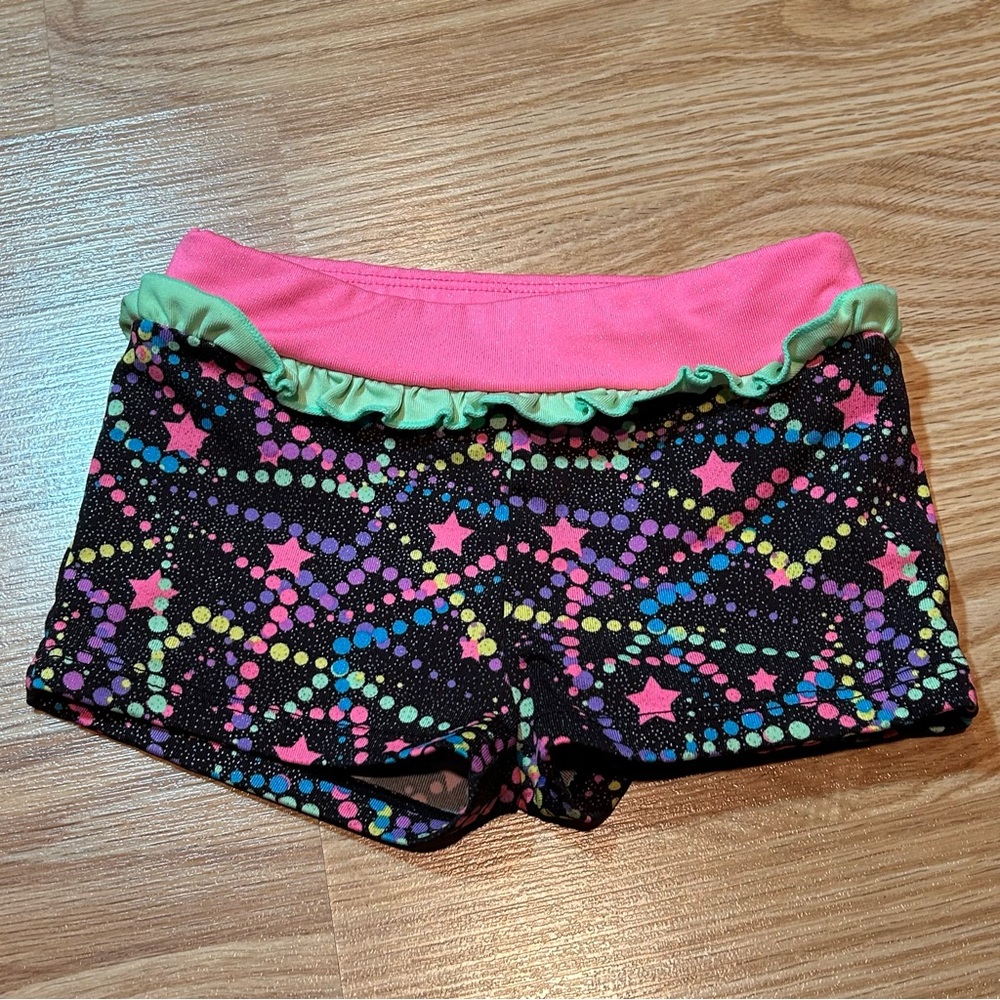 Danskin freestyle dance gymnastics shorts 4/5